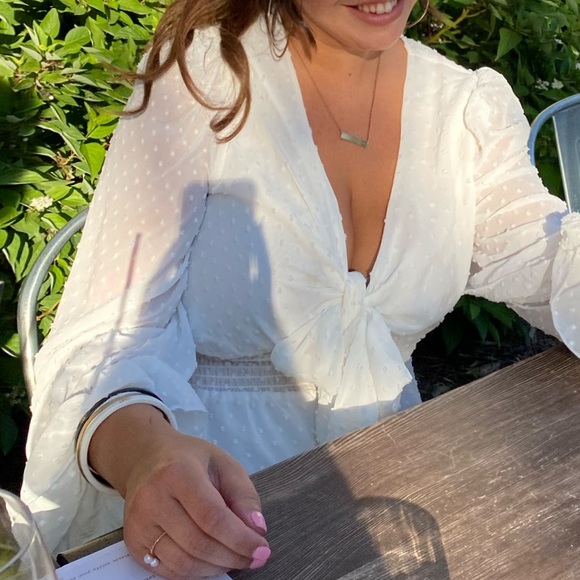 worn once! White mini dress with front tie. - Picture 3 of 4